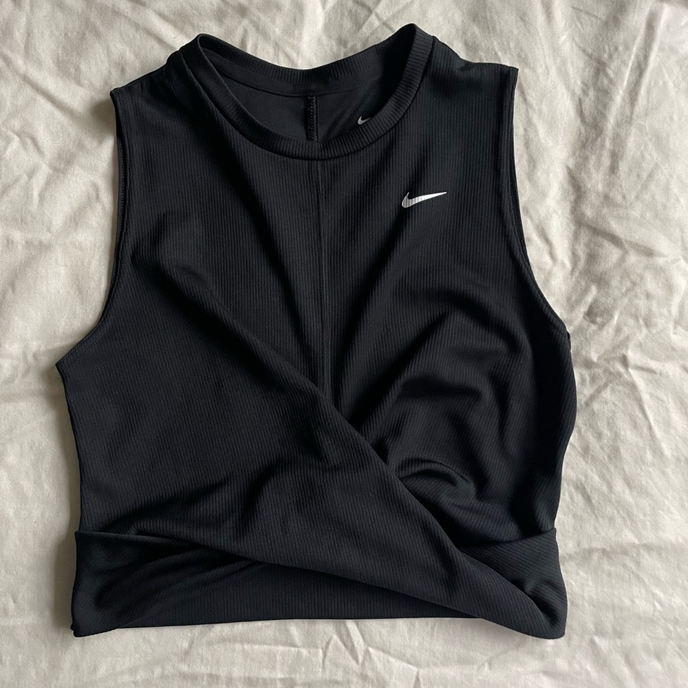 Nike workout crop top